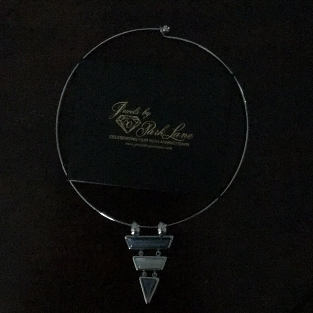 2 necklaces in one. Necklace has 2 different attachments.